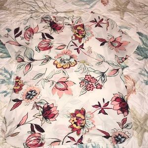 Women’s Van Heusen Shirt